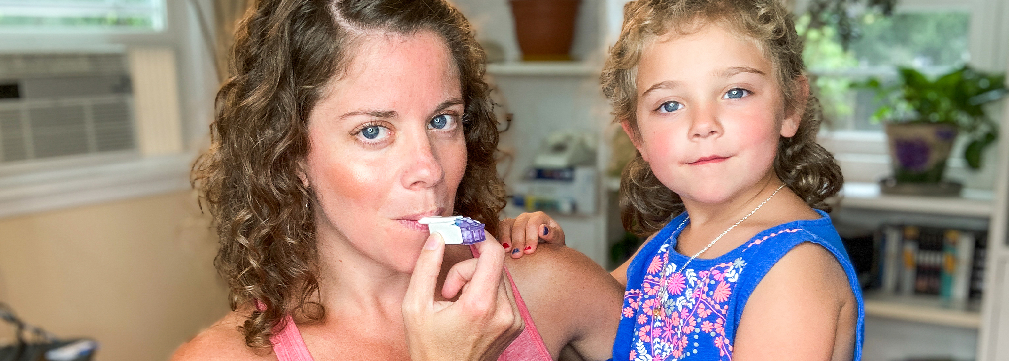 Mom using Afrezza inhaled insulin